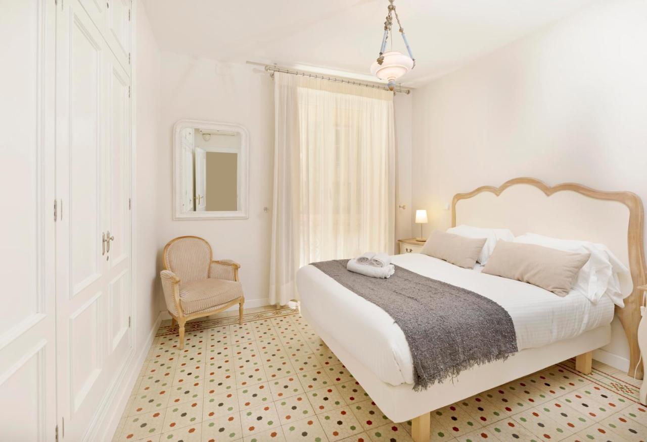 Holidays2malaga Correo Viejo Next Cathedral With French Balconies Appartement *